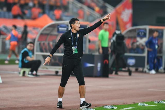 1726756586504058736.jpg (体育)(11)足球——中超:山东泰山队不敌青岛西海岸队XxjpseC007254_20240913_PEPFN0A001.jpg